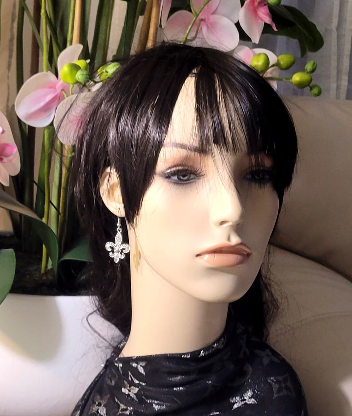 DianaL Boutique Gorgeous Silver Tone Fleur De Lis Earrings Clear Rhinestone Crystals Fashion Jewelry - Image 3