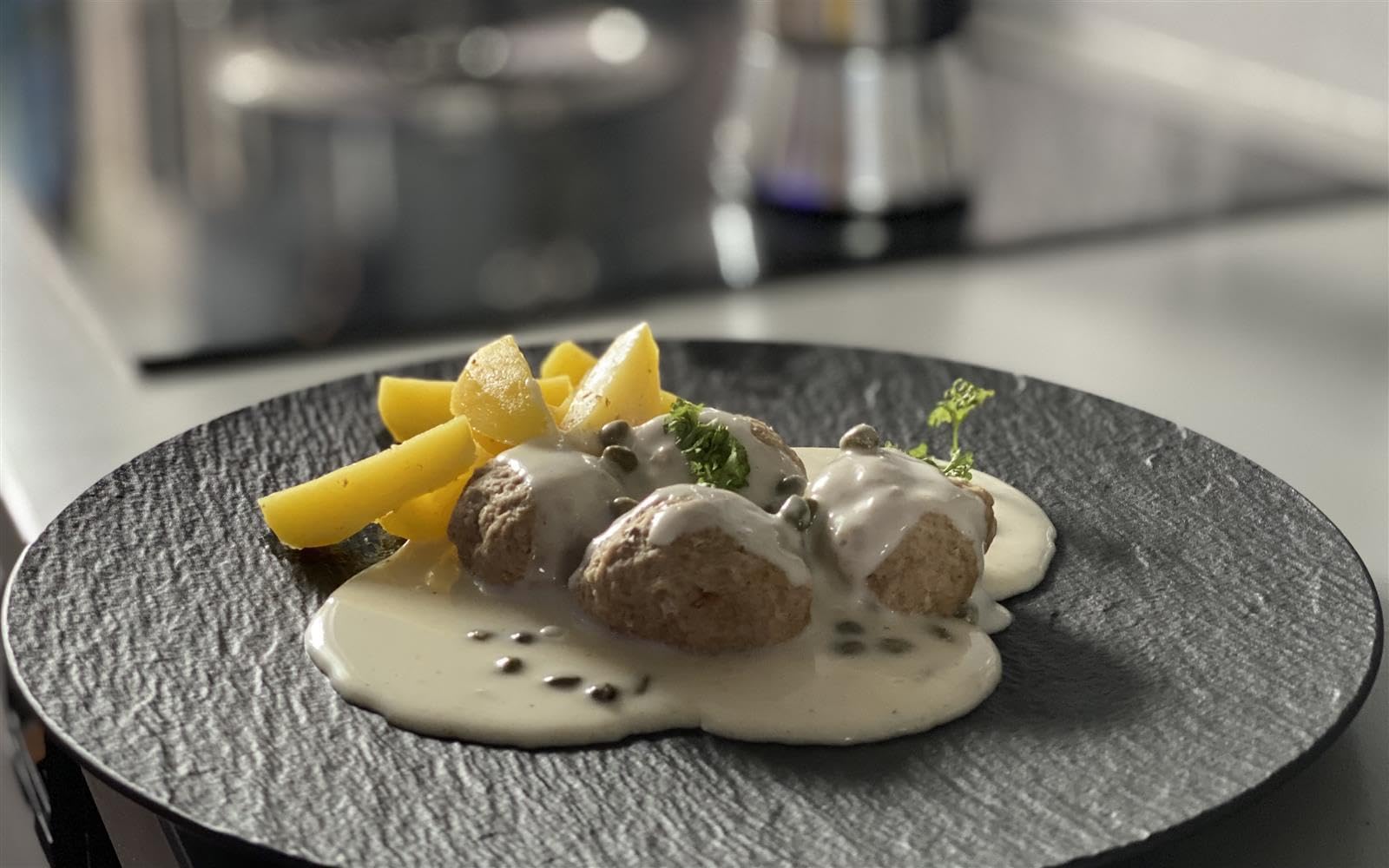 PRIBO KAPERN-BEEREN MIT STIEL - 6x 400g Glas - eingelegt in Salz, Kapern-Äpfel, passend zu Tapas und Antipasti-Tellern, Früchte des Kapernstrauchs
