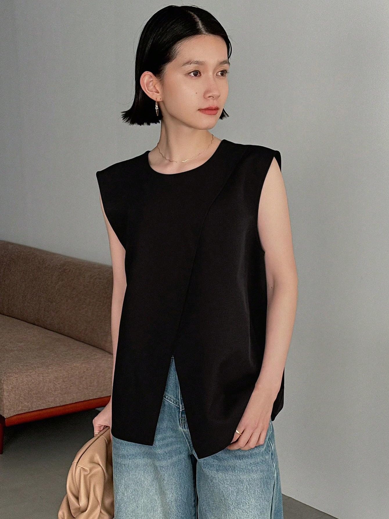 Zilcon Women'sSummer Tank Tops Crew Neck Cotton Tunic Tank Top (in, Alpha, S, Regular, Black) 4
