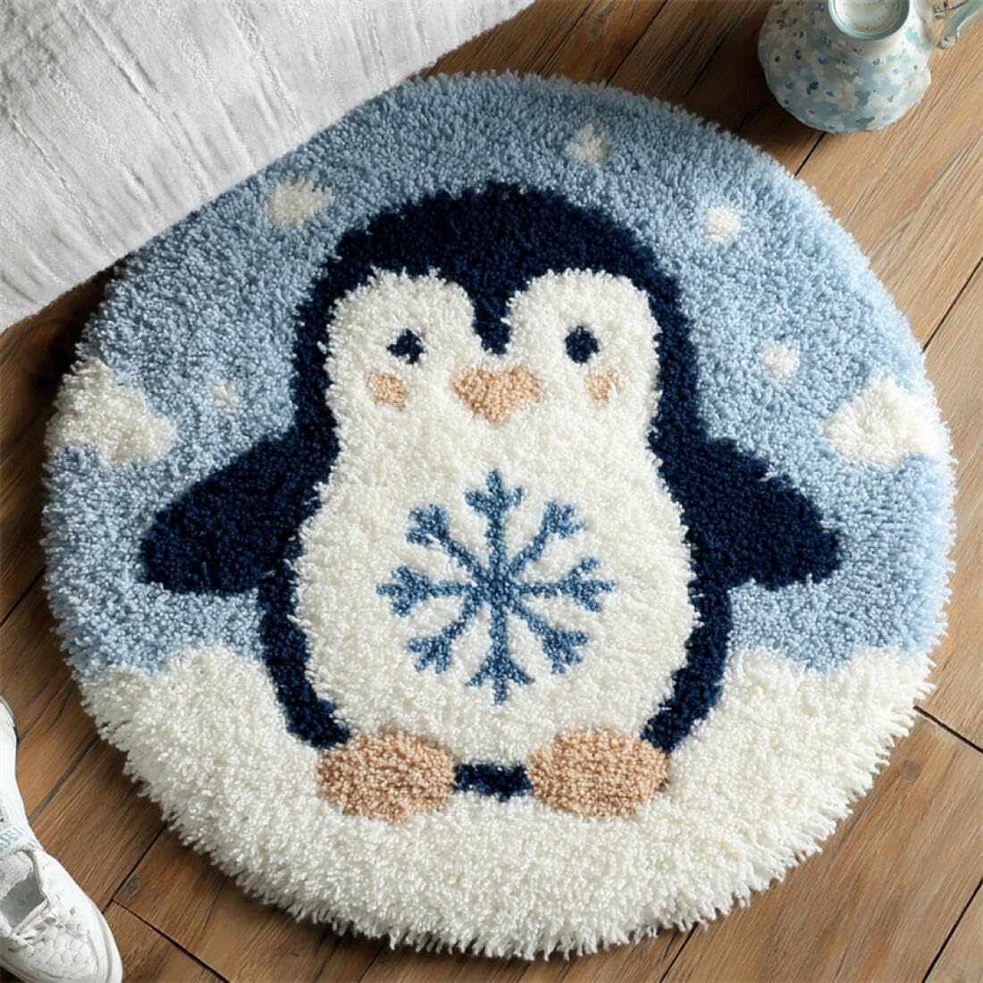 Rqwybcaxn DIY Latch Hook Rug Making Kits for Beginners Animal Embroidery Set Cartoon Penguin 60x60cm Round Tapestry with Crochet Hook Bedroom Craft Gift
