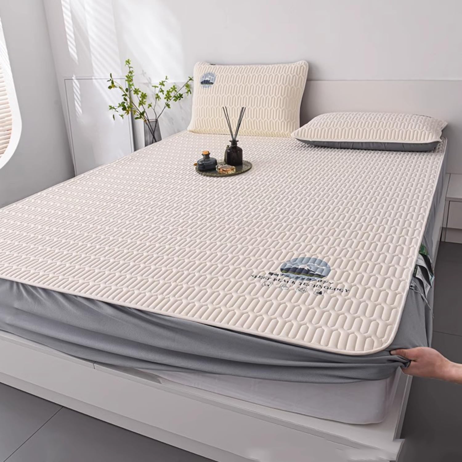 LDLCYCN Latex Mattress Protector Cooling Mattress Cover Queen Size Fitted Sheet