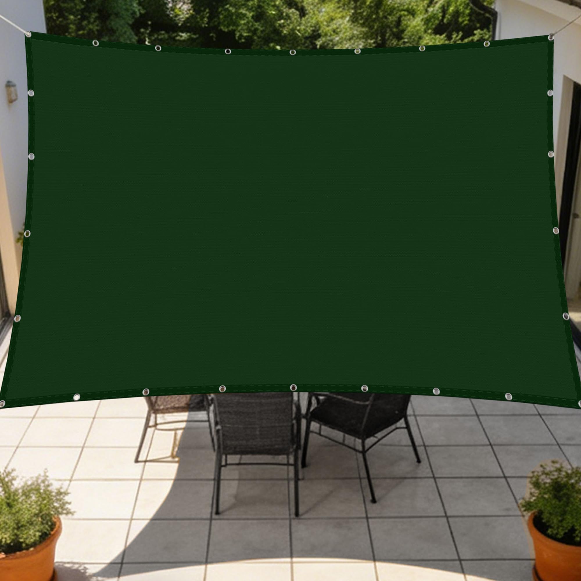 Voile d'ombrage jardin 360x500 cm pour créer un coin repas frais sur la terrasse