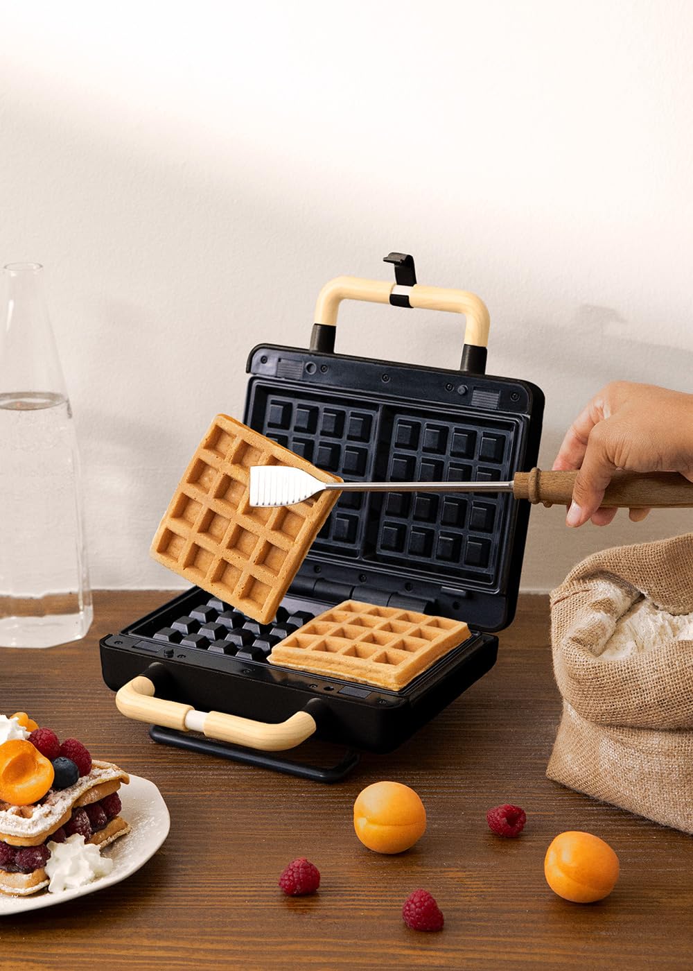 CREATE/STONE STUDIO/Sandwichera-Grill y gofrera doble negro / 3 placas intercambiables: Grill, Gofre y Sandwich, antiadherente, apertura 100º, 2 rebanadas, autoapagado, retro, 800W