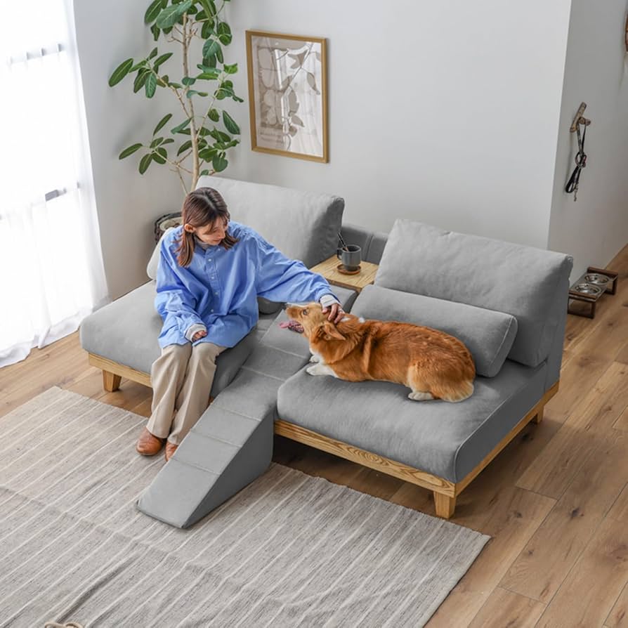 赤いレザー 3人掛けソファ 犬猫などの動物、喫煙者はいません。