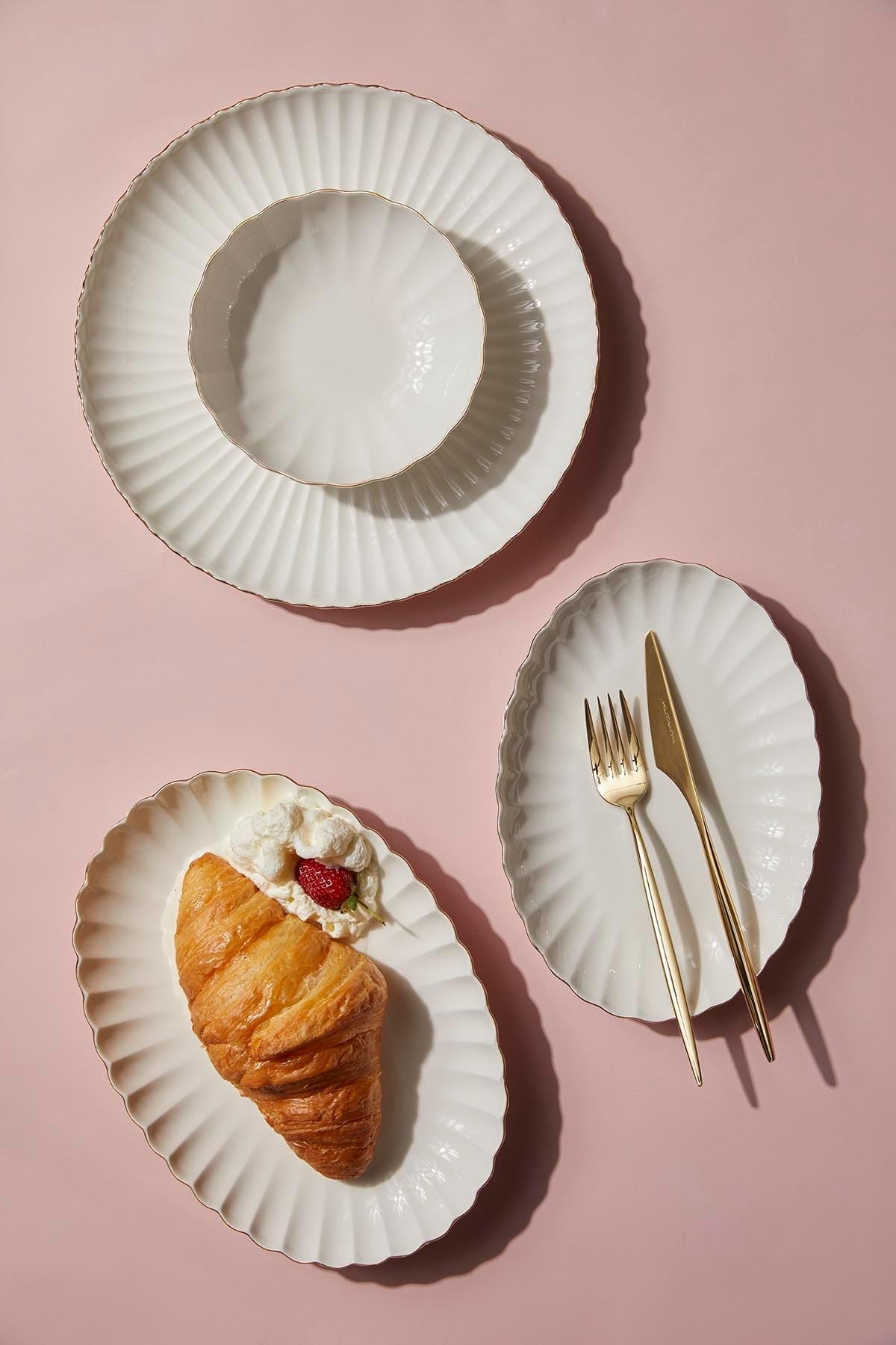Elegancki 27-częściowy zestaw obiadowy w 100% z porcelany, z talerzami do zupy, misami i talerzami, idealny na kolacje i elegancką rozrywkę