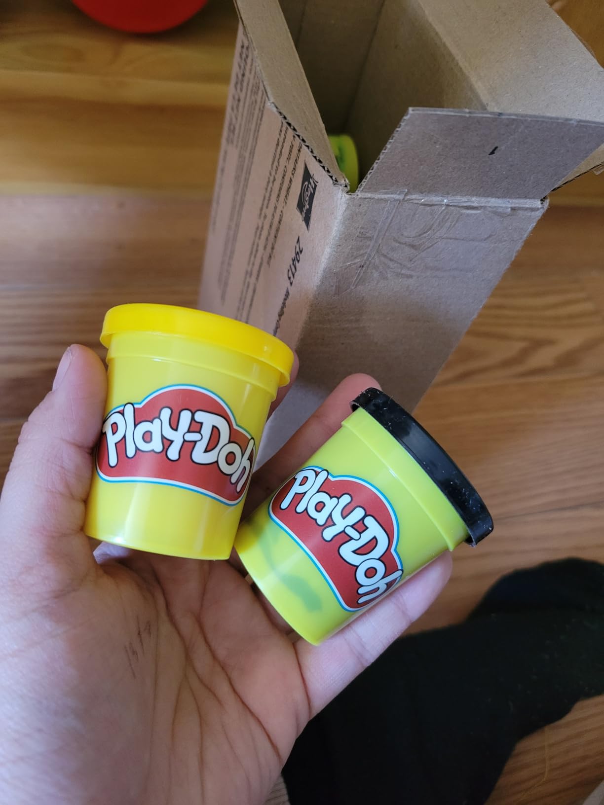 Play-Doh Modeling Compound 10-Pack Case of Colors, Non-Toxic, Assorted, 2 oz. Cans, Ages 2 and up, Multicolor (Amazon Exclusive) view 8