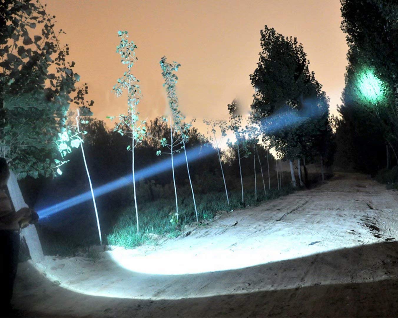 Torcia ricaricabile a LED 9000 mAh ad alta luminosità con luce laterale super luminosa per campeggio all'aperto escursionismo pesca, con tracolla