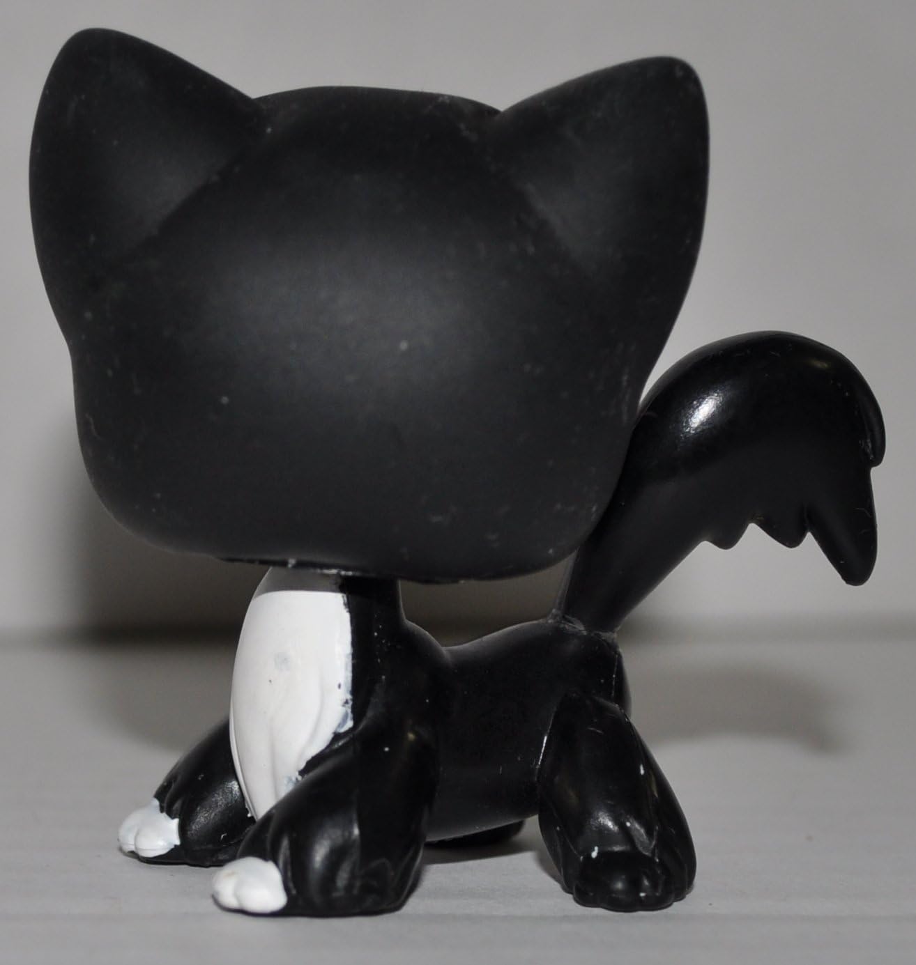 Longhair #55 (Black, Green Eyes, White Nose and Chest) - Littlest Pet Shop (Retired) Collector Toy - LPS Collectible Replacement Single Figure - Loose (OOP Out of Package & Print)