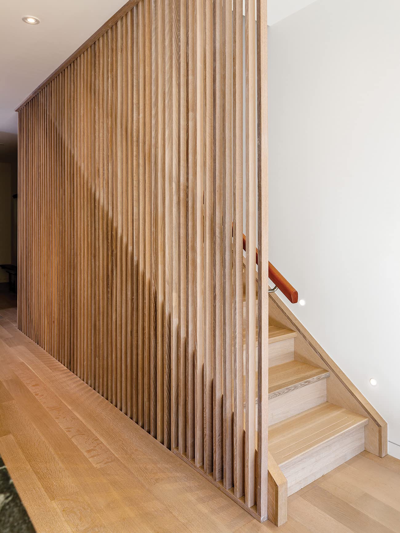 KLEMP Freistehende Lamellenwand aus MDF 22x70 mm, vertikale oder horizontale Decken- oder Wandverkleidung, Holzpaneele für Wand und Decke, für Flur, Wohnzimmer, 10 Stück LA707 Wotan Eiche …