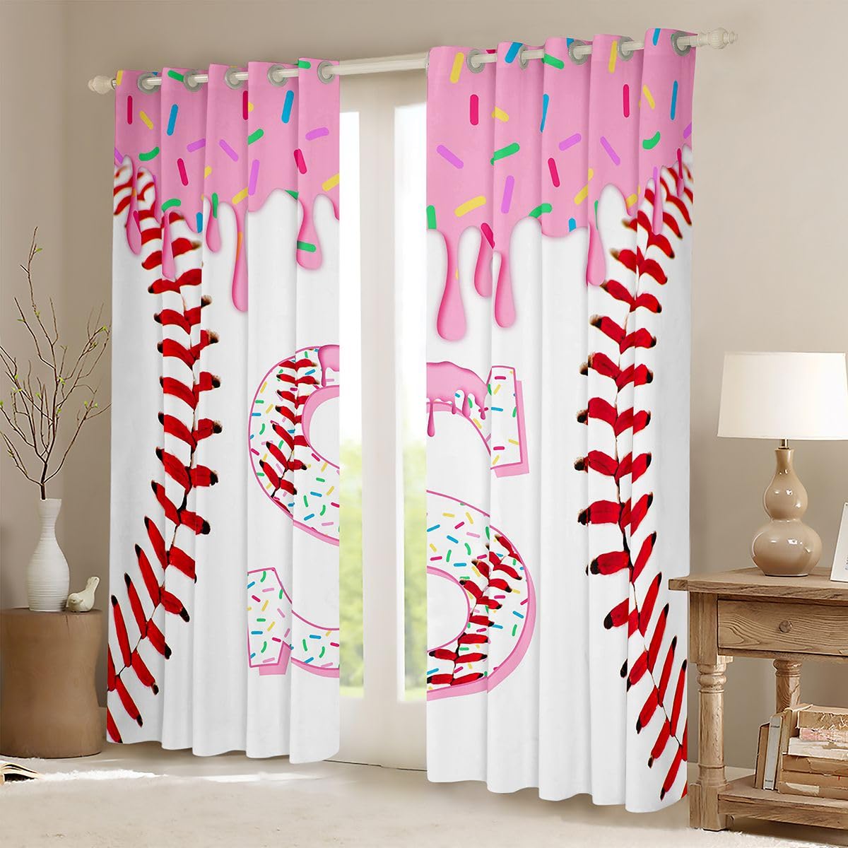 Homewish Różowe lodowe zasłony zaciemniające, 117 x 183 cm, zasłony zaciemniające do salonu – inicjał S, baseballowe zasłony na przelotkach do sypialni, gry sportowe, 2 panele, słodko-kremowe