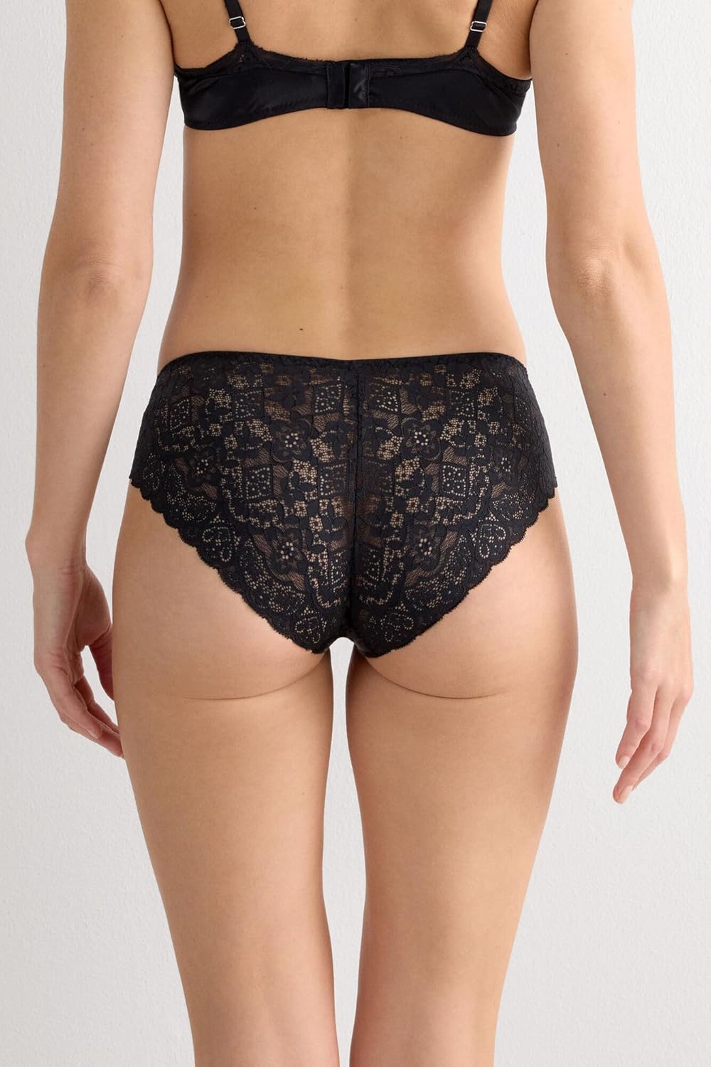Intimissimi Woman's Lace and Silk Bikini Briefs - Image 3