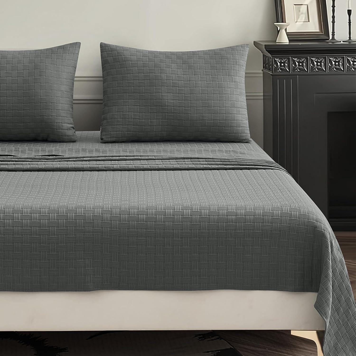 Woven Grid Soft King Size Sheet Set - Comfortable & Breathable 4 Piece Bed Sheets with 1 Fitted Sheet,1 Flat Sheet & 2 Pillowcases - Deep Pocket Up to 18 Inches (Dark Grey)