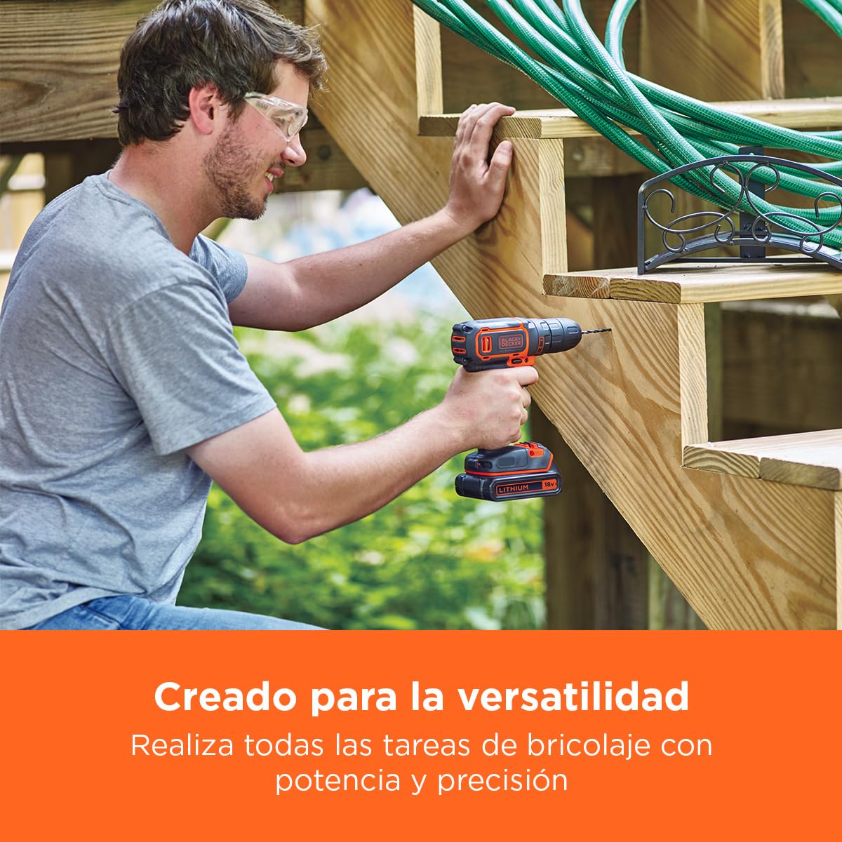 BLACK+DECKER Kit de taladro atornillador INALÁMBRICA de 18V con 2 baterías de 1,5Ah, cargador rápido, juego de 80 accesorios y maletín de transporte, BDCDC18BAFC-QW