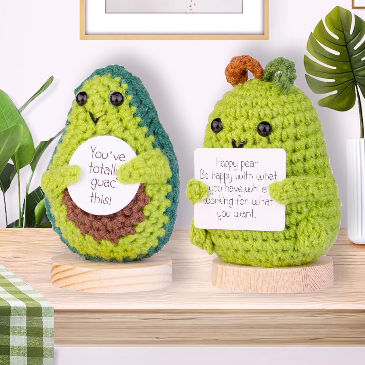 SUNCN 面白いポジティブアボカド 2個パック ハンドメイド 感情的なサポート ニット ウール 梨 人形 ギフト 木製ベース 友人