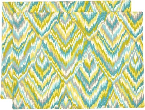 Miniatura 1 de Sweet Pea Linens Ludlow - Juego de dos manteles individuales rectangulares con estampado de cheurón verde azulado y lima