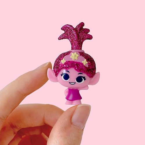 Miniatura 8 de DreamWorks Trolls Band Together Mineez 10 piezas Rhonda Play & Display Case  Exclusivo de Tienda