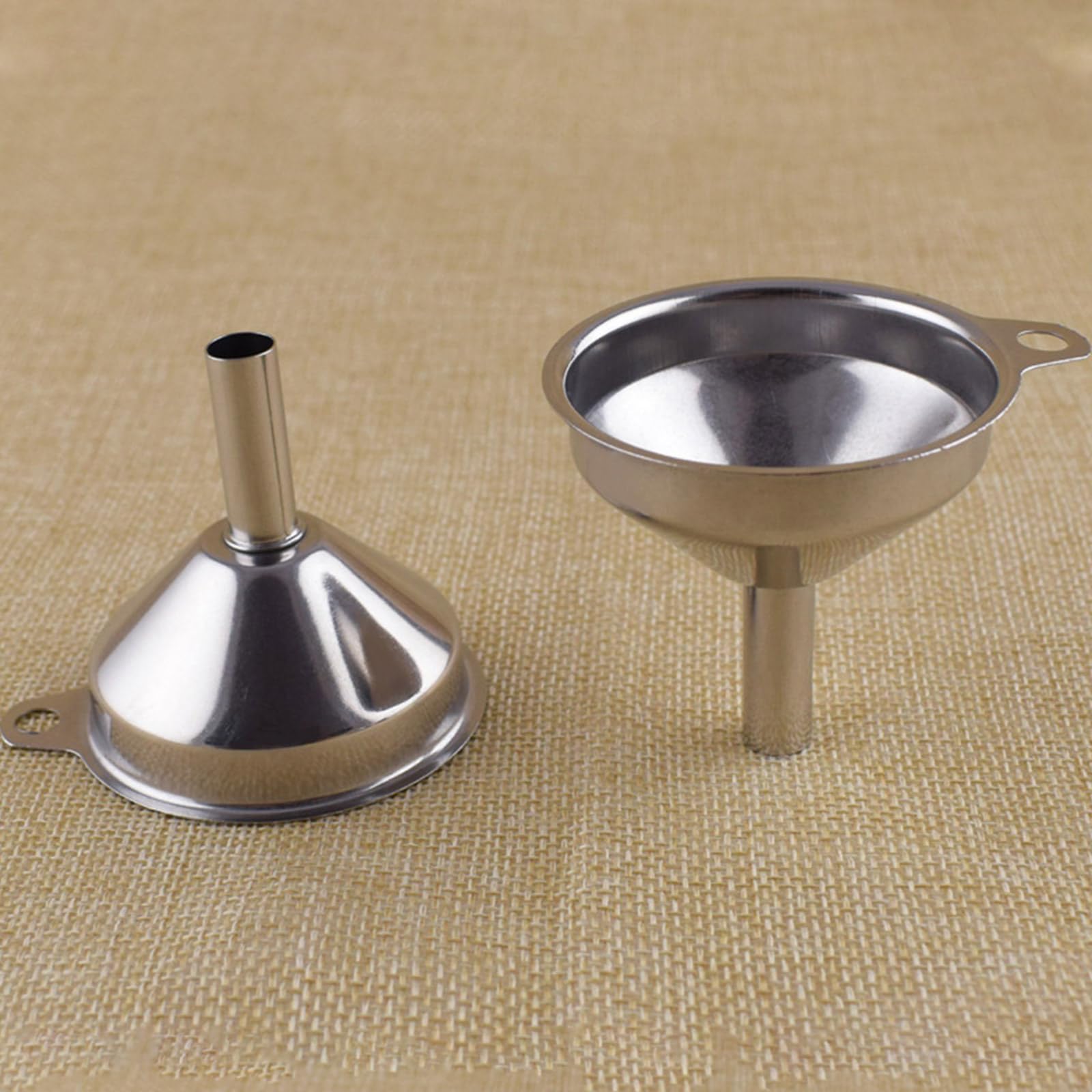 Amazon.co.jp: 円錐形のステンレススチール製漏斗、吊り下げ穴付き