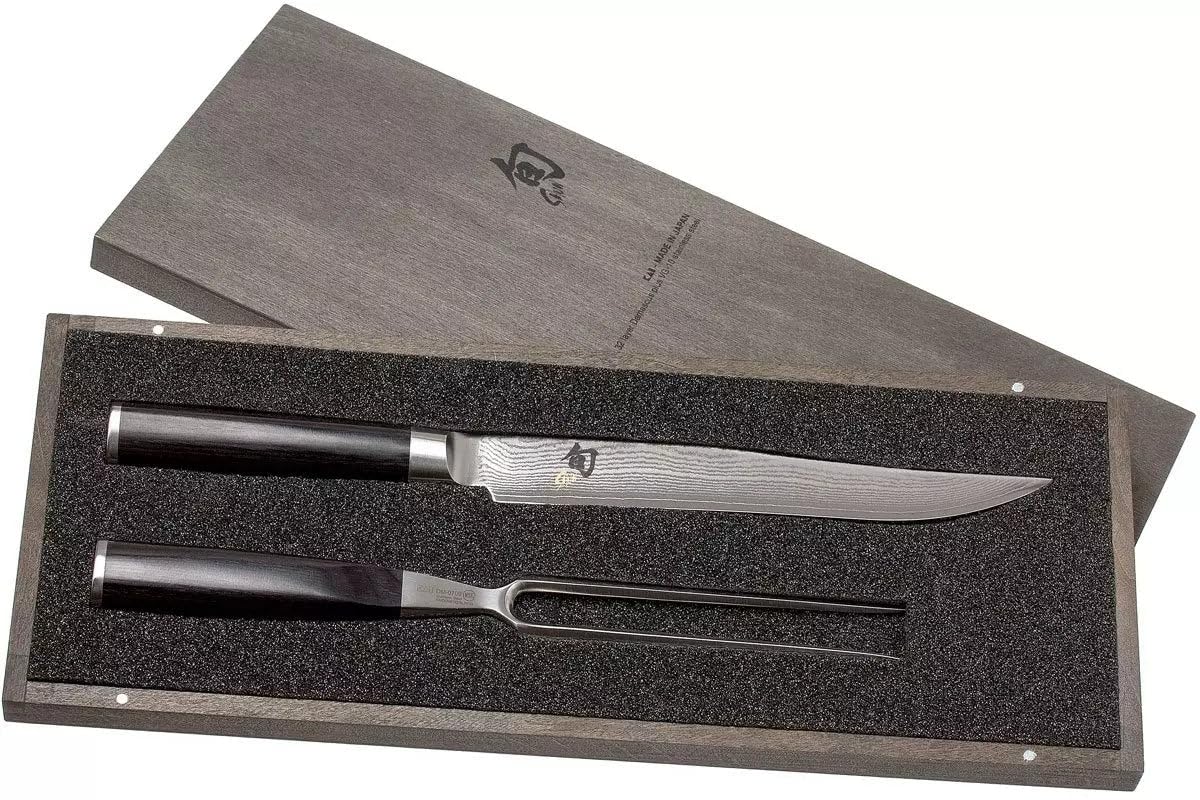 Shun KAI Classic japanisches Tranchier Set - Tranchiermesser 20 cm Klingenlänge Damast 32 Lagen VG MAX Kern - 61 (±1) HRC - Tranchiergabel 16,5 cm Zinken Edelstahl - Pakkaholzgriff schwarz
