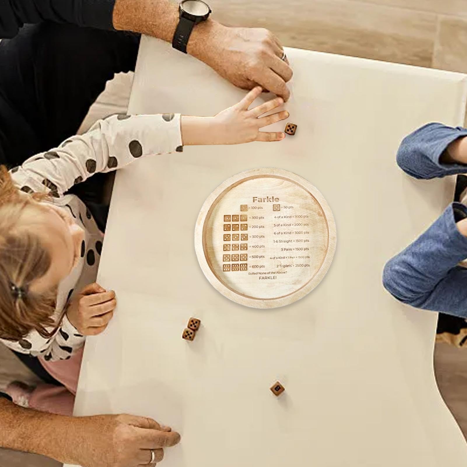 Plateau à Dés Farkle En Bois – Gravé – 6 Dés Inclus – Jeu Familial