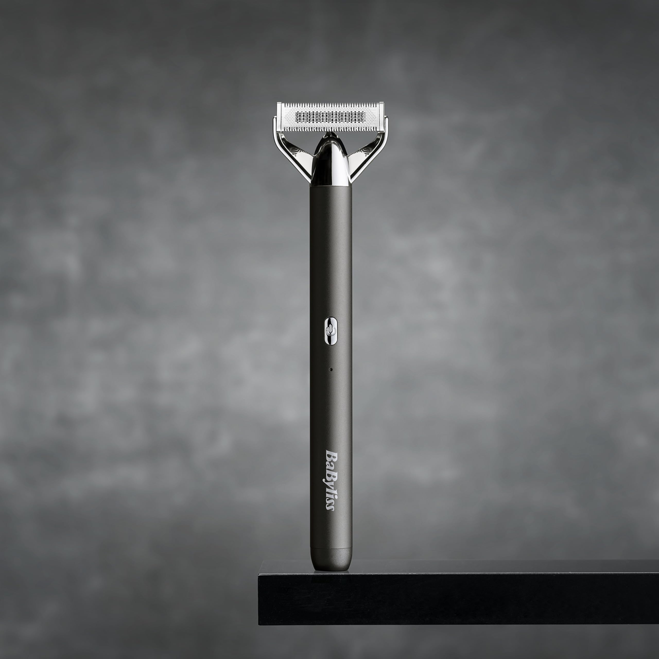 BaByliss X-Blade = Trymer do Zarostu i Brody, Ultraostre precyzyjne ostrza, Elastyczna głowica 50°, 4 nasadki grzebieniowe 1-5 mm, akumulator litowo-jonowy, Wodoodporny, OT996E