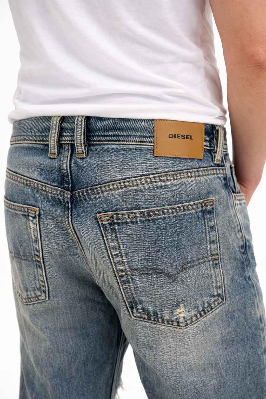 Diesel Dagh-XP 084ZS Jeans Uomo Regular Straight