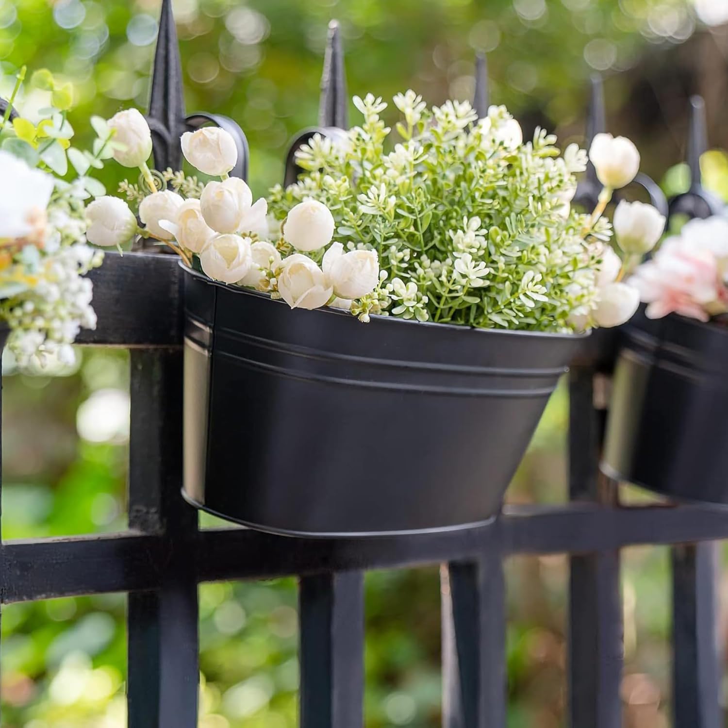 10.6" Oval Iron Hanging Flower Pots - Rust-Resistant Metal Planters with Detachable Hooks for Garden, Yard & Home Decor (Black，5 PCS)