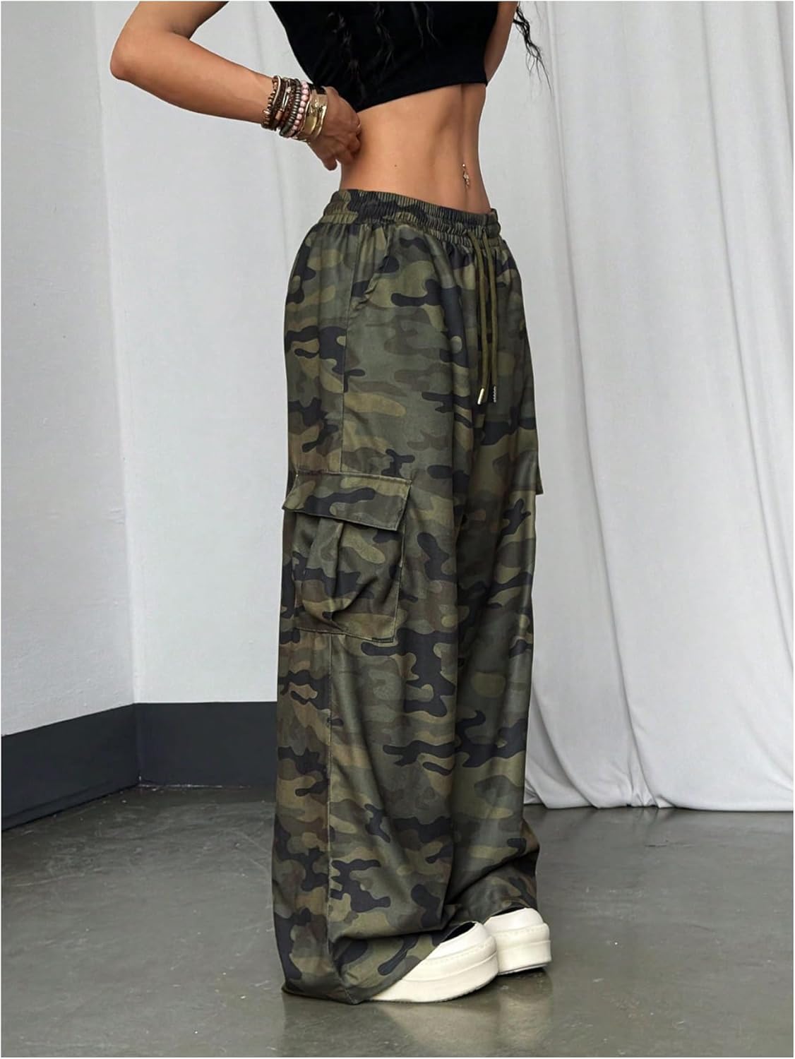 Verdusa Women's Camo Wide Leg Pants Y2K Drawstring Waist Streetwear Baggy Pants with Pockets - Image 3