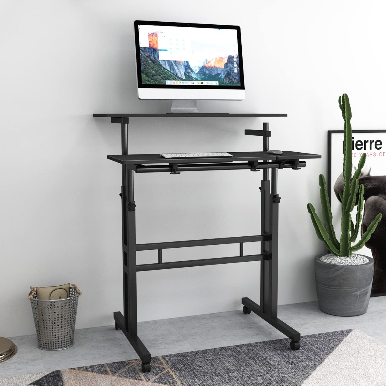 DlandHome Scrivania Sit-Stand Laptop, Laptop Stand Standing Desk Tavolino Caffe per Casa o Studio con 4 Ruote Mobile e Blocco, Scrivania Lavoro per Discorso, Altezza Regolabile 67-115cm,Nero
