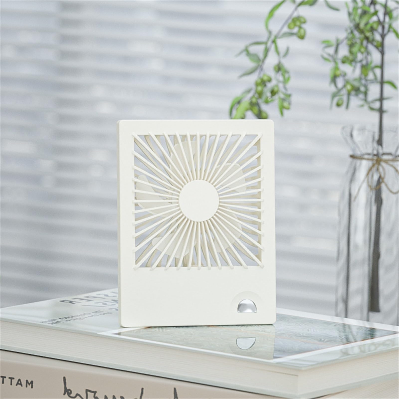 Mini ventilateur de bureau rechargeable USB 3 vitesses jaune