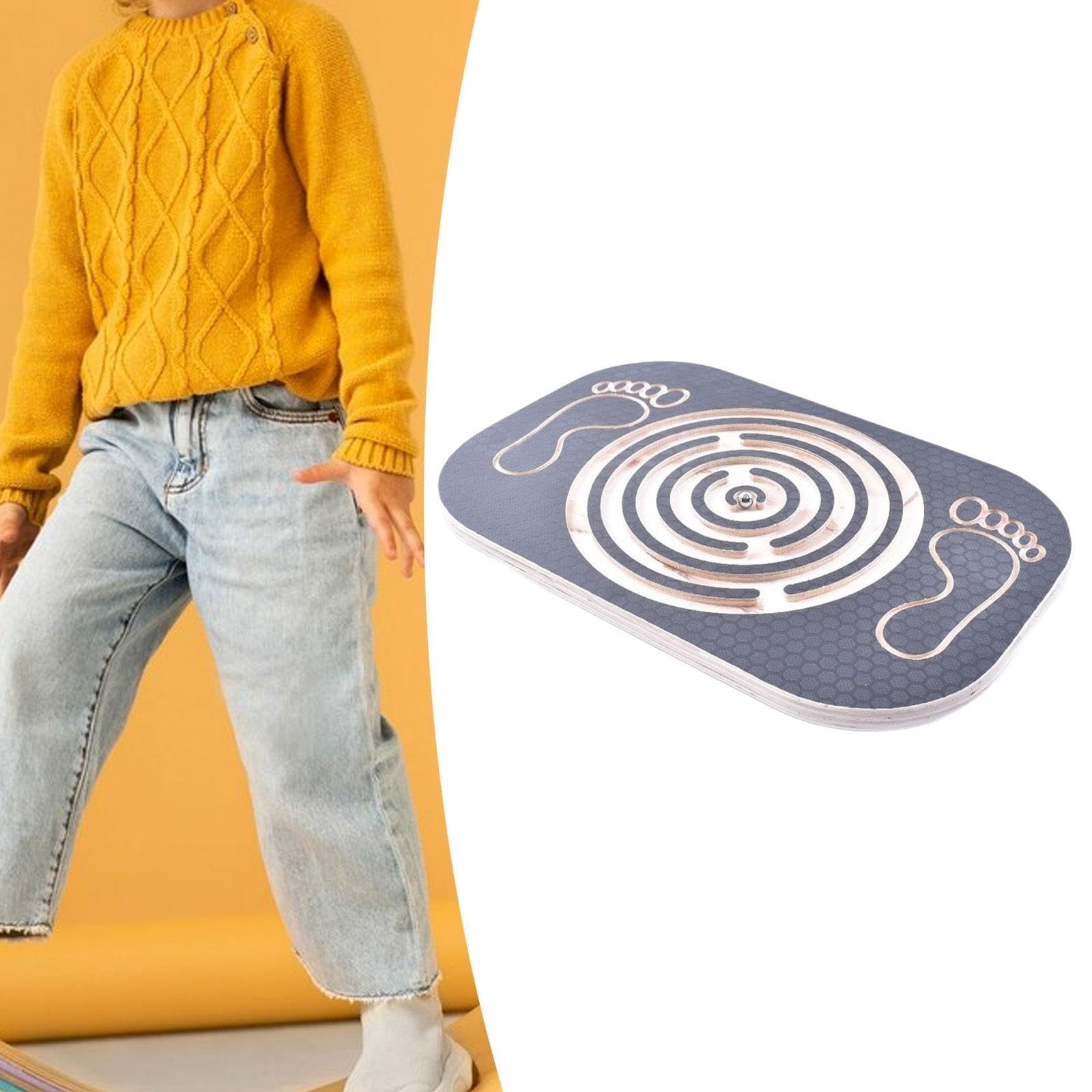 Sensorisches Training mit Einem Balanceboard Aus Holz für Kinder – Übungen für Mädchen Und Jungen