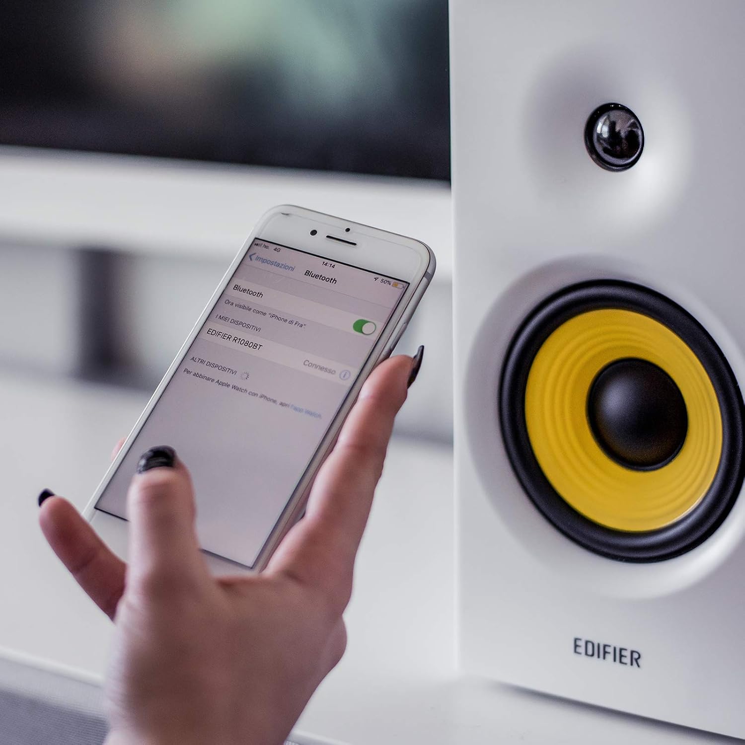 Caixa de Som Bluetooth EDIFIER R1080BT 24W RMS - Branca 100-240v