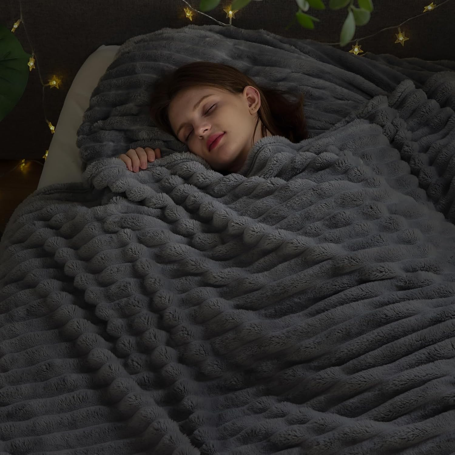 NEWCOSPLAY Super Soft Queen Blanket Light Grey Premium Silky Flannel Fleece 3D Ribbed Jacquard Lightweight Bed Blanket All Season Use (Light Grey Ribbed, Queen(90"x90")) - Image 2