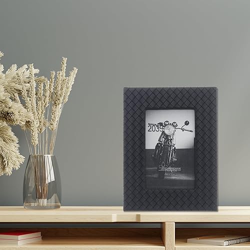 Miniatura 3 de Lawrence Frames Portarretratos de piel vegana, diseño diagonal, 4 x 6, color negro