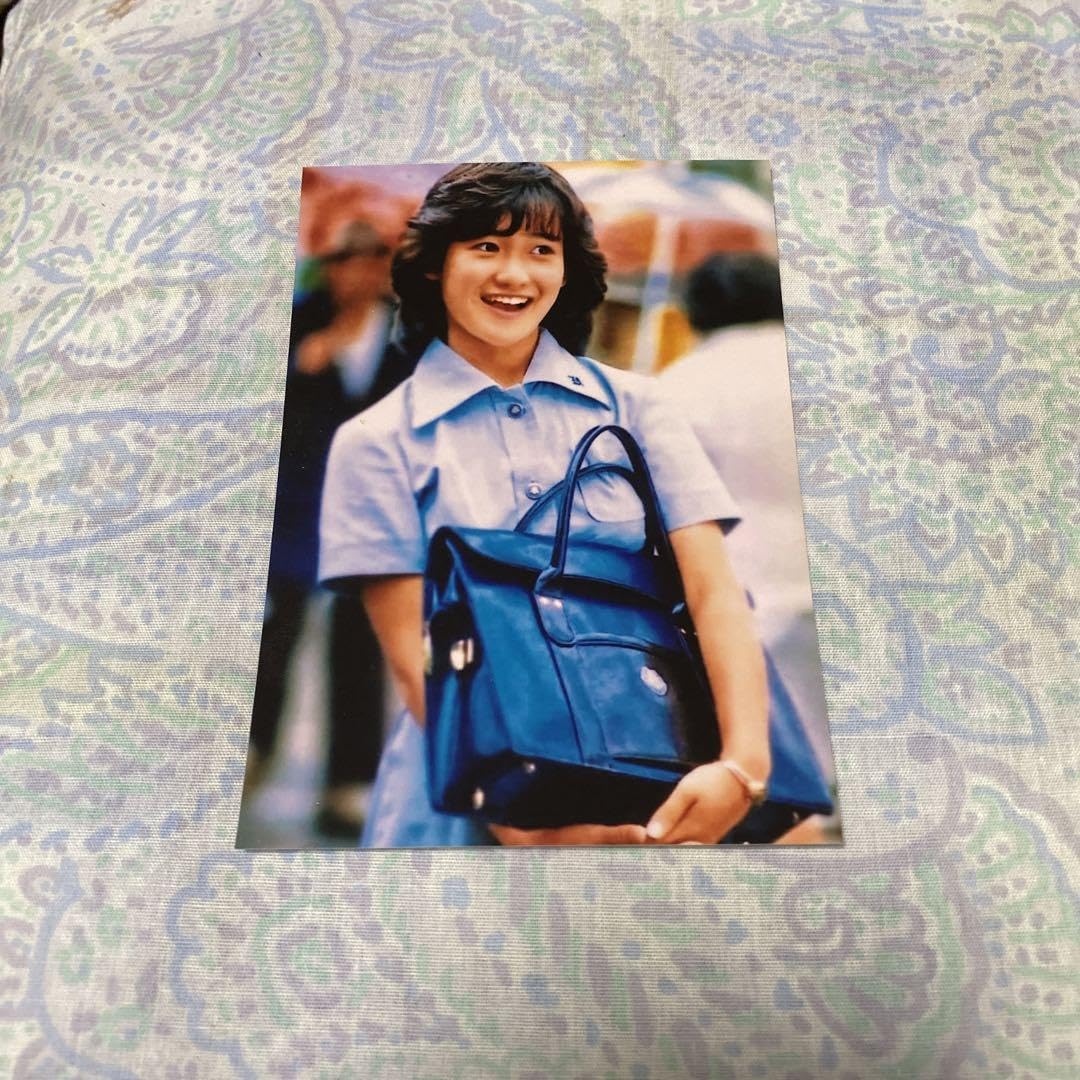 Amazon.co.jp: 岡田有希子超貴重写真12枚セット L版 : おもちゃ