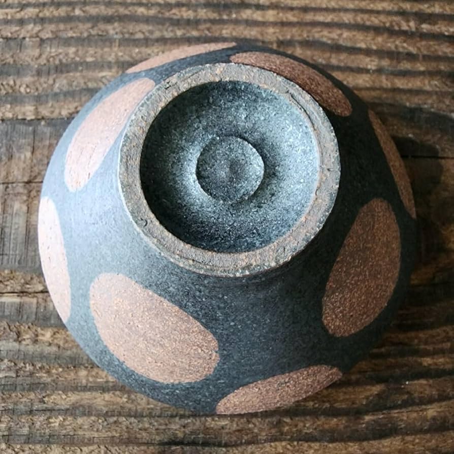 Amazon.co.jp: やちむん 逆三角錐の鉢 食器 : DIY・工具・ガーデン