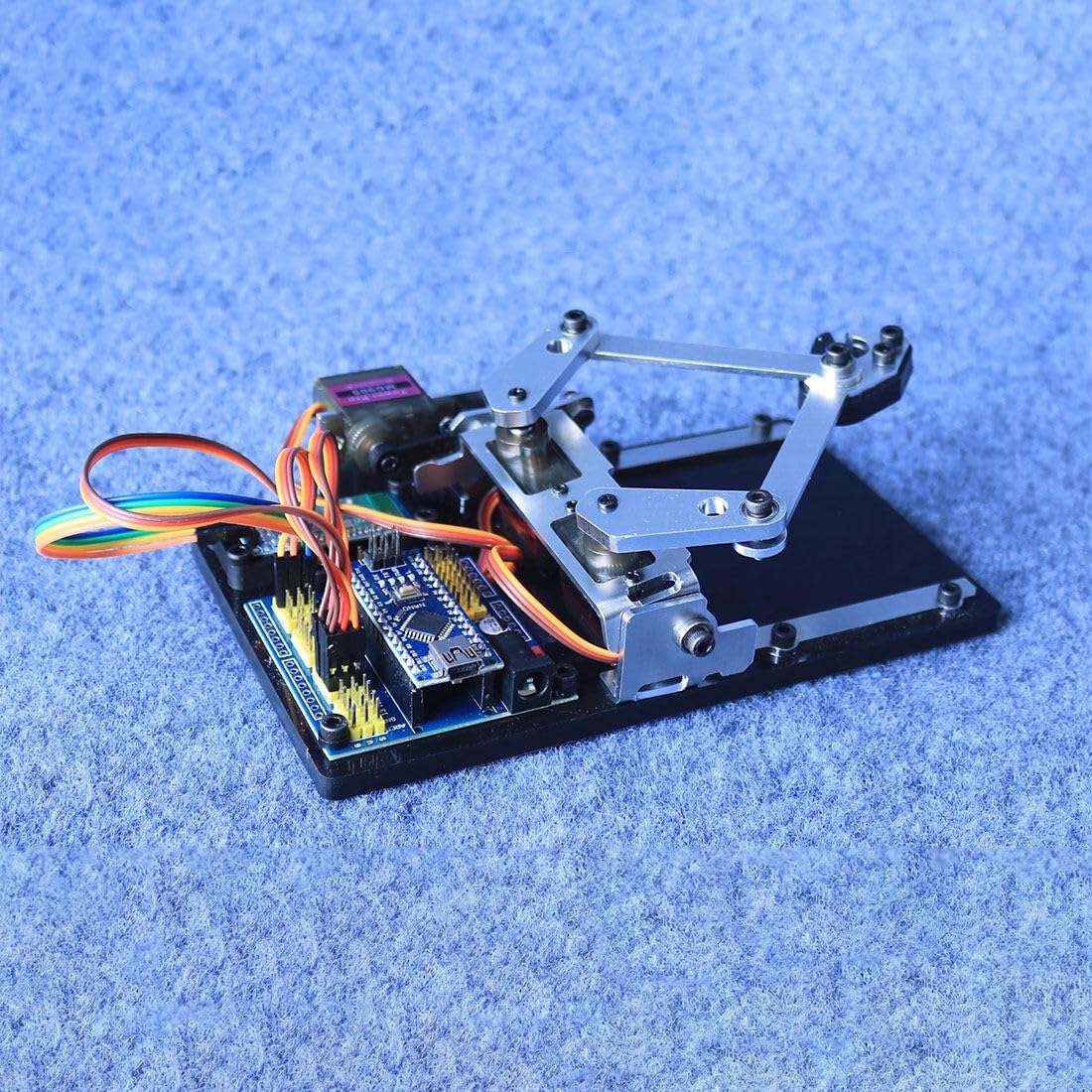 Braccio meccanico, microcontrollore braccio robotico disegno robot programmabile (versione IT)