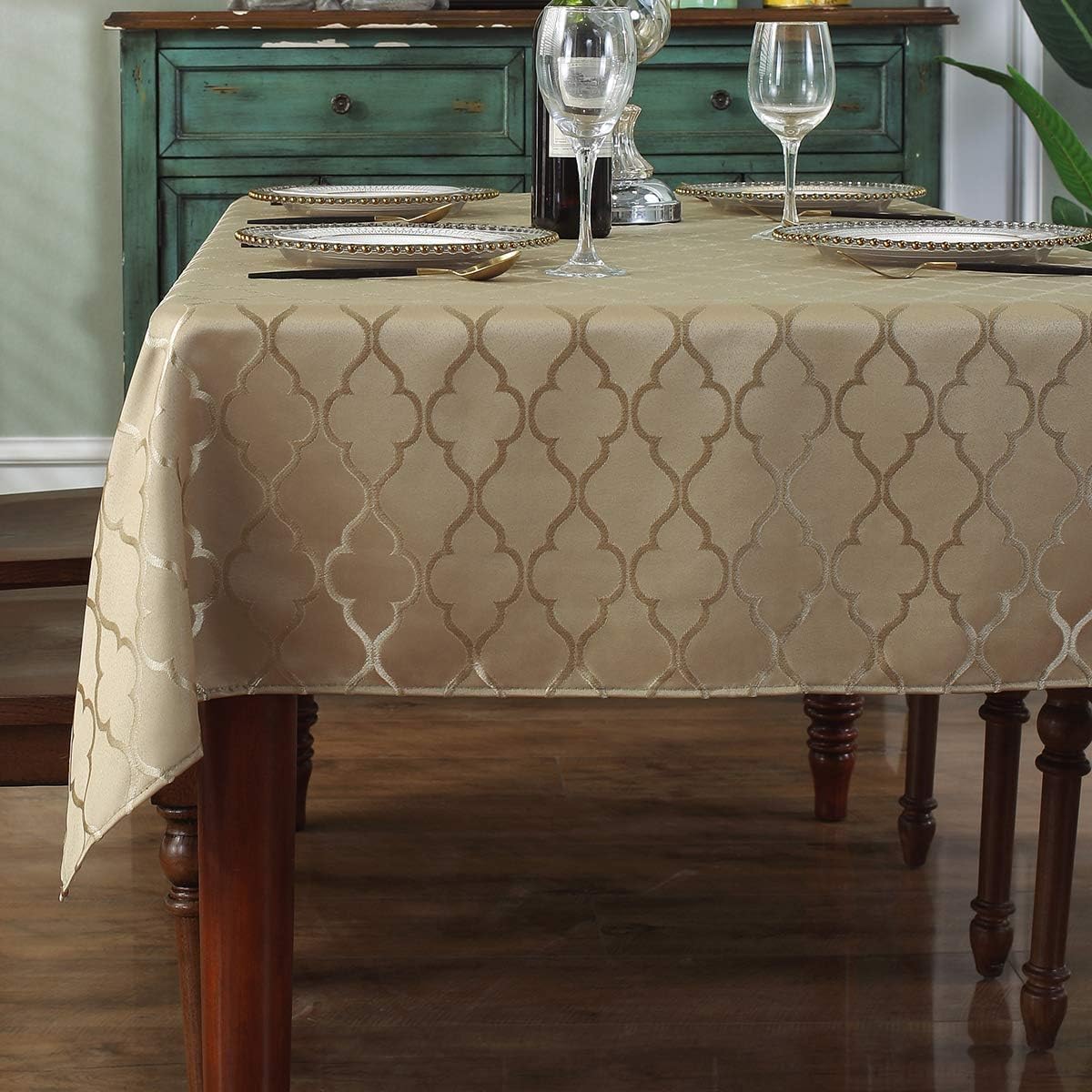 SASTYBALE Jacquard Tablecloth Flower Patterns Polyester Table Cloth Spill Proof Wrinkle Resistant Table Cover for Kitchen Dining Tabletop (Rectangle/Oblong, 60" x 102" (8-10 Seats), Gold)