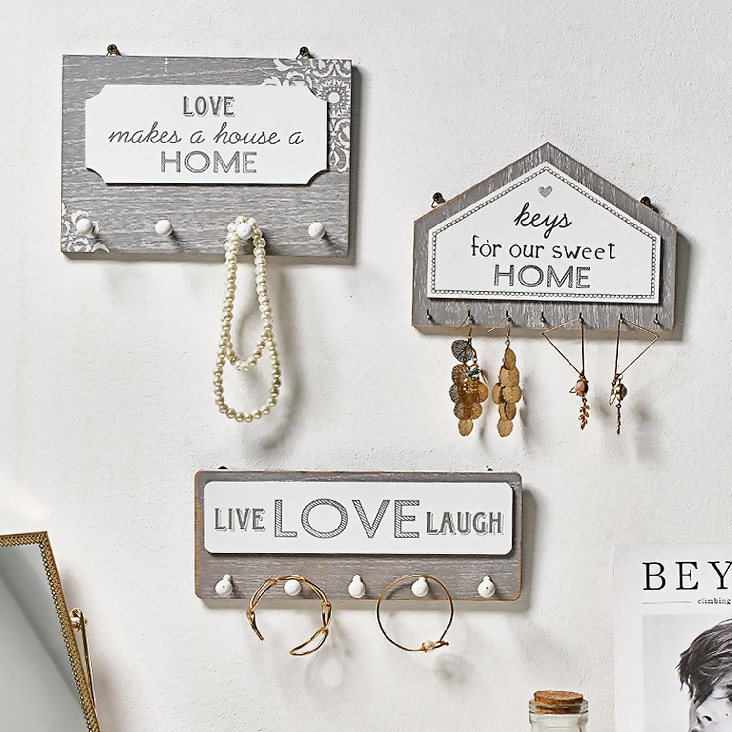 OUNONA Wooden Wall Key Hanger with 7 Hooks for Hats and Bags