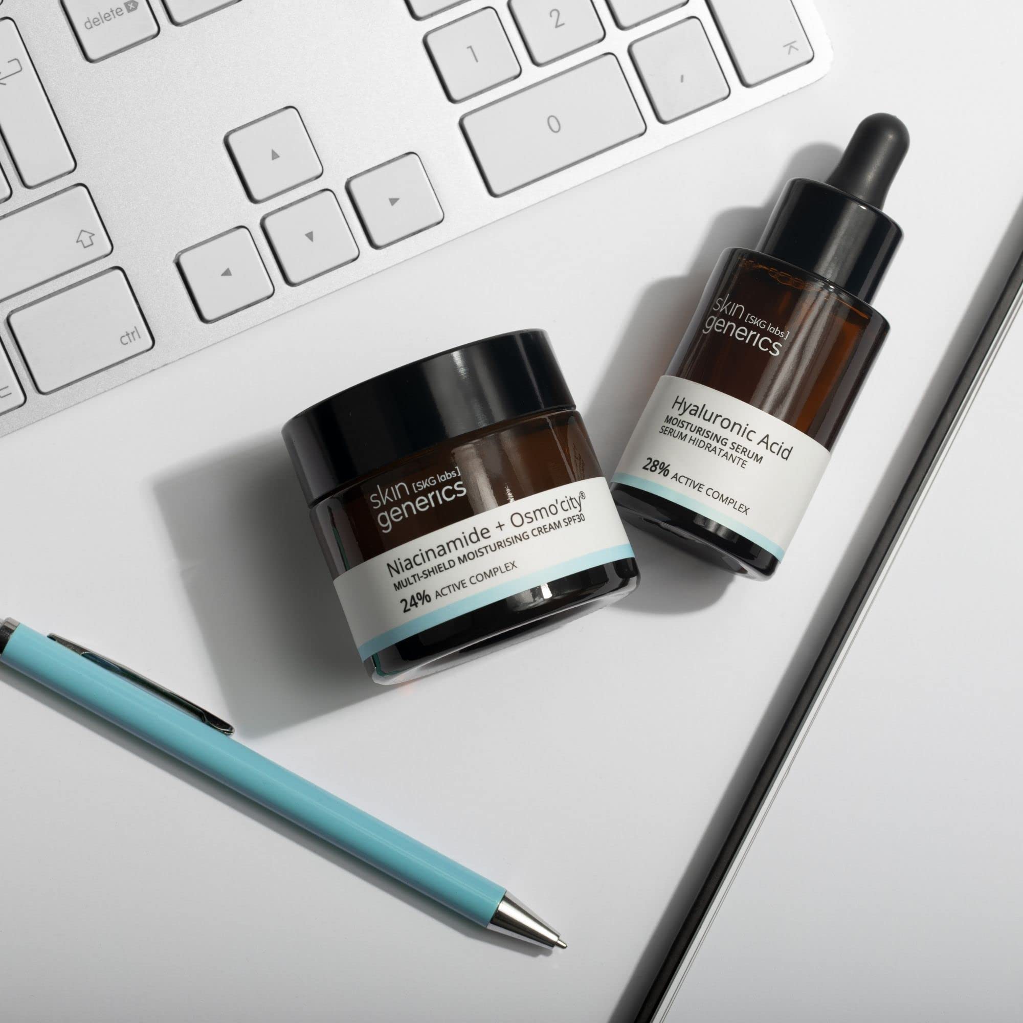 Skin Generics | Crema Facial Hidratante 50 ml | Crema Multi-Protección FPS30 Osmocity | 24% Complejo Activo | Hidratación Profunda Anti-Polución | Crema Facial Mujer | Protección Frente a la Luz Azul