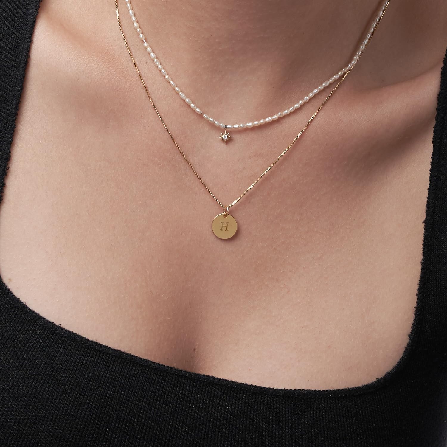 OAK & LUNA - A-Z Initial 18K Gold Plated Disc Necklace - Letter Pendant on Box Chain, Elegant & Gift‑Ready