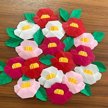 椿　折り紙　春壁面飾り　ご確認ページです How to make a paper camellia flower decoration 〈ORIGAMI
