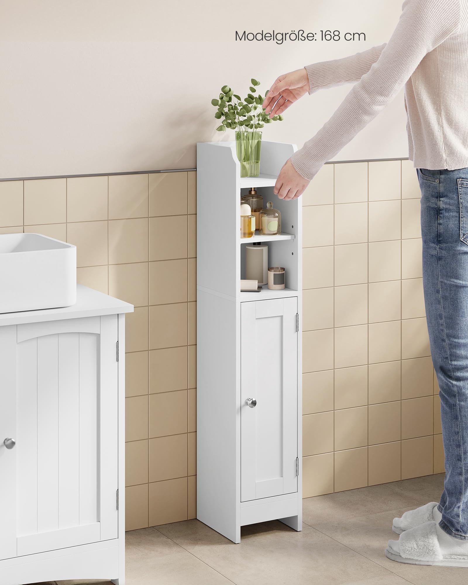 VASAGLE Badezimmerschrank klein, Badschrank schmal, stehend, mit Tür und Regal, Kleiner Schrank für Toilettenpapier, Toilettenschrank, verstellbare Ablagen, 20 x 18 x 92 cm，wolkenweiß BBC311W01