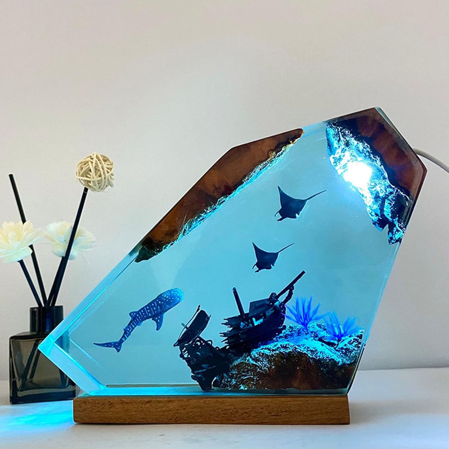 Ocean Creative Epoxy Resin Wood Light Lamp - Deep Sea Shark and Diver Aquatic Ocean LED Night Light Handmade Resin Wooden Lamp Desktop Decor Christmas Birthday Gift for Friend Family (Whale Shark)
