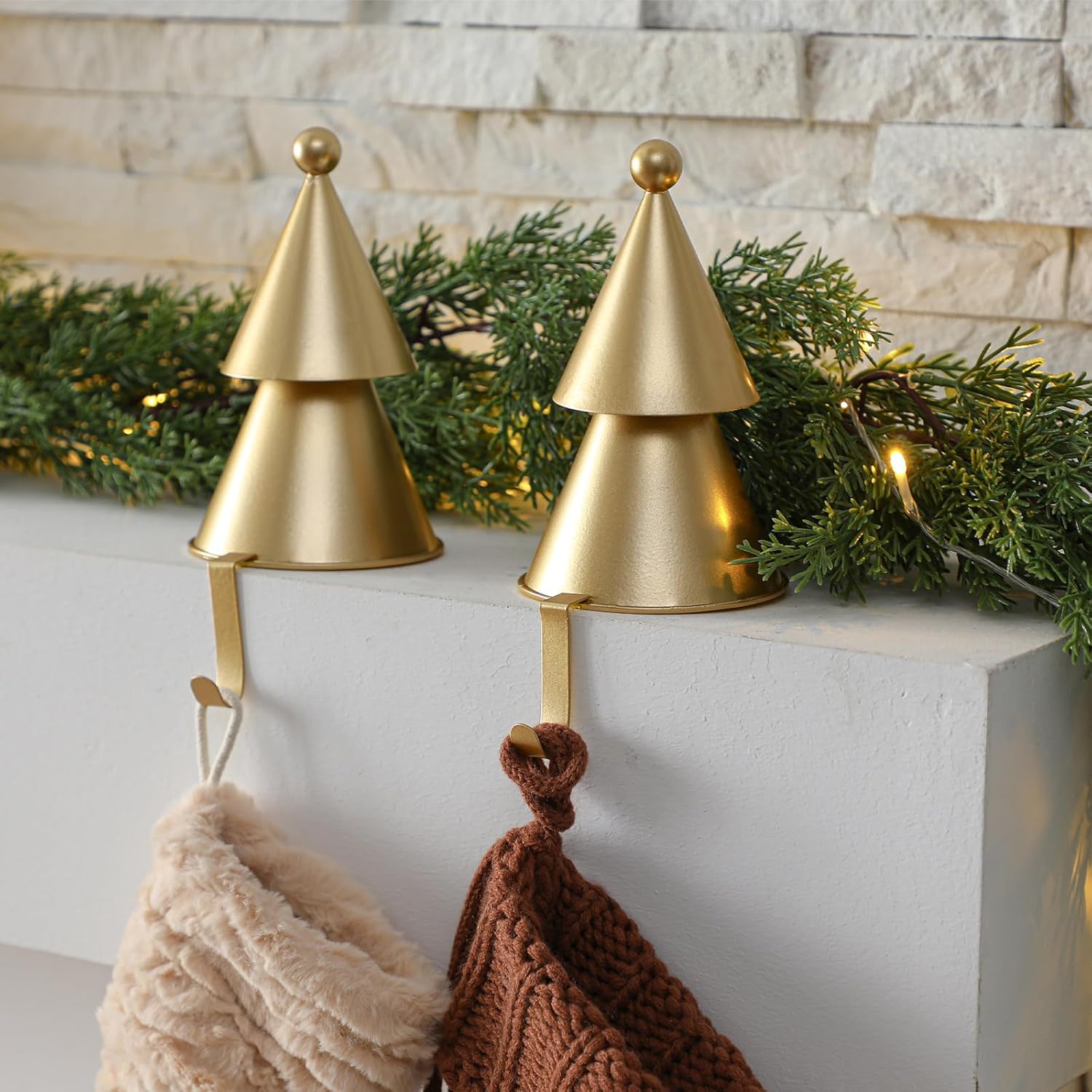 MorningRo 2 Pcs Gold Metal Christmas Stocking Holders for Mantle Neutral Christmas Tree Stocking Holder for Fireplace Mantle Xmas Decorations Indoor Holiday Decor