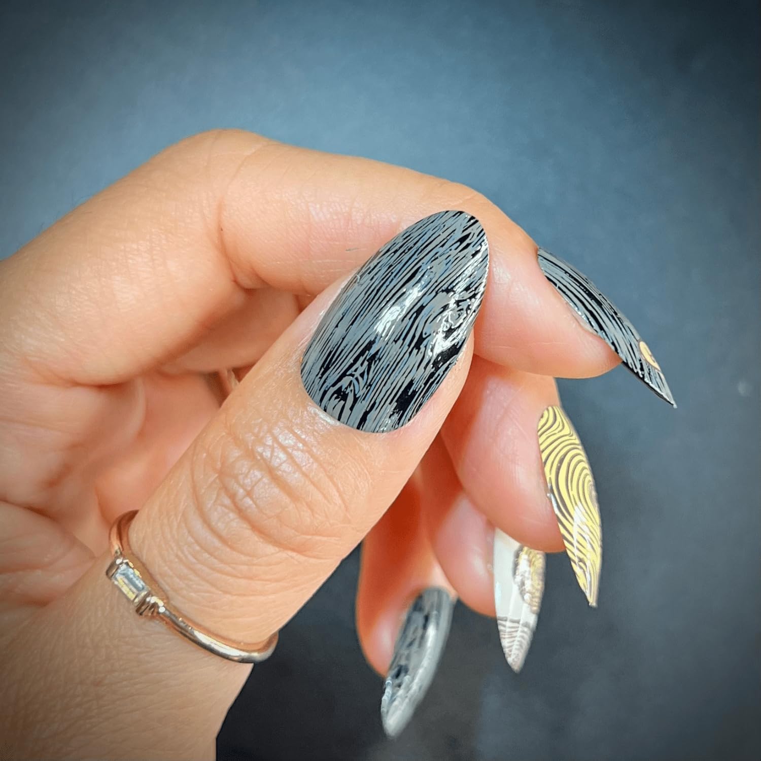 Maniology Woodland Trimmings Nail Stamping Plate | Wood Nail Art Designs, Tree Barks and Wood-Inspired Manicures - Reusable, Rectangular, Stainless Steel Nail Art Template