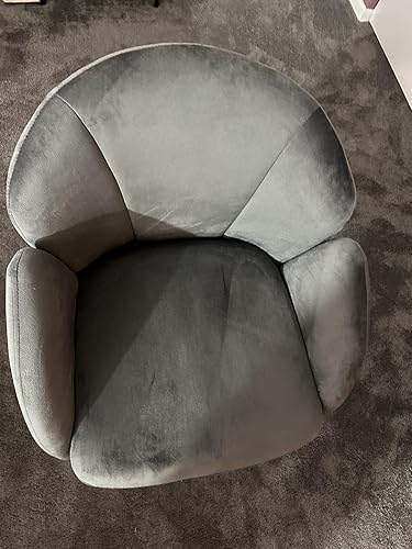 Review Image by A. Brown