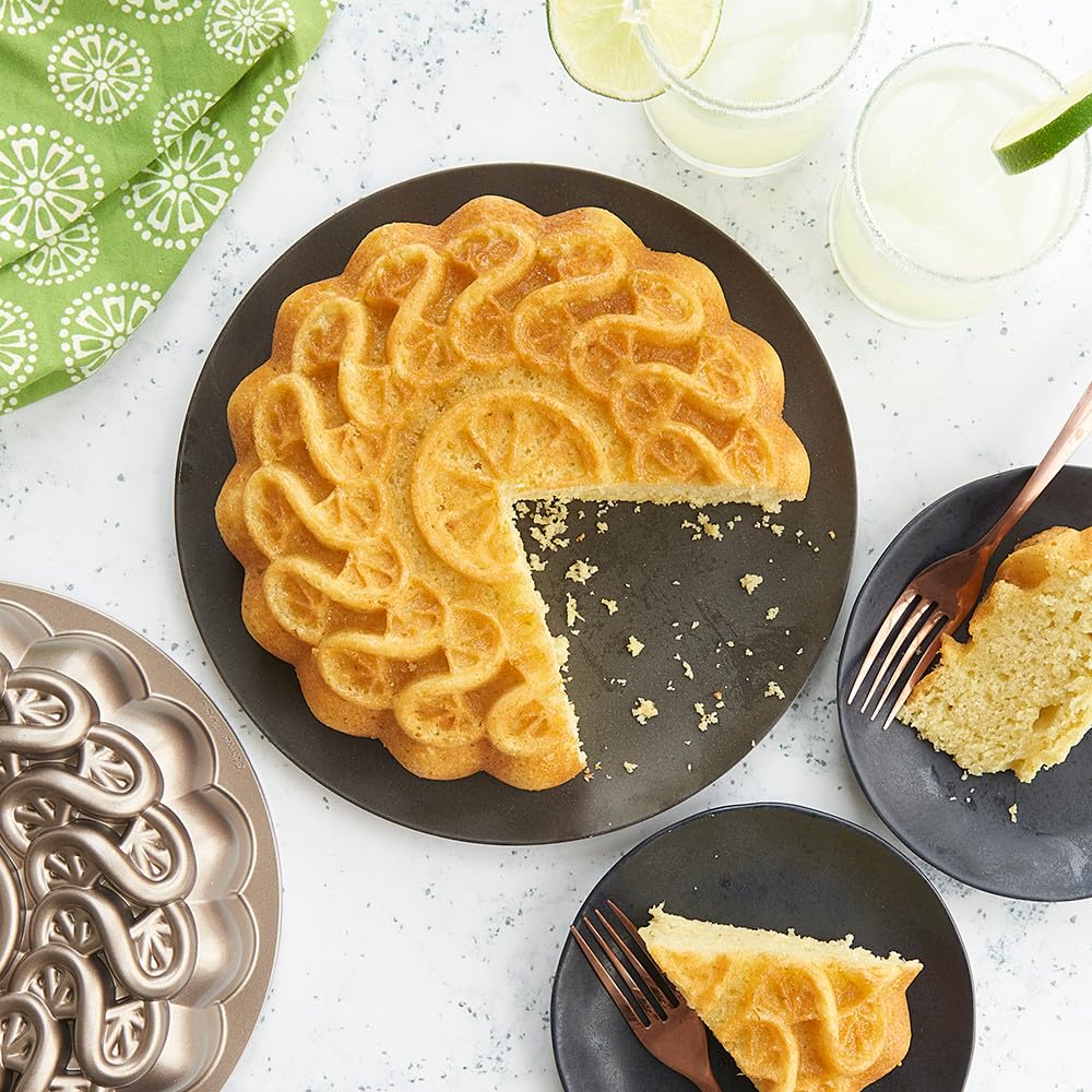Nordic Ware Citrus Twist Pan, capacité de 8 tasses, caramel