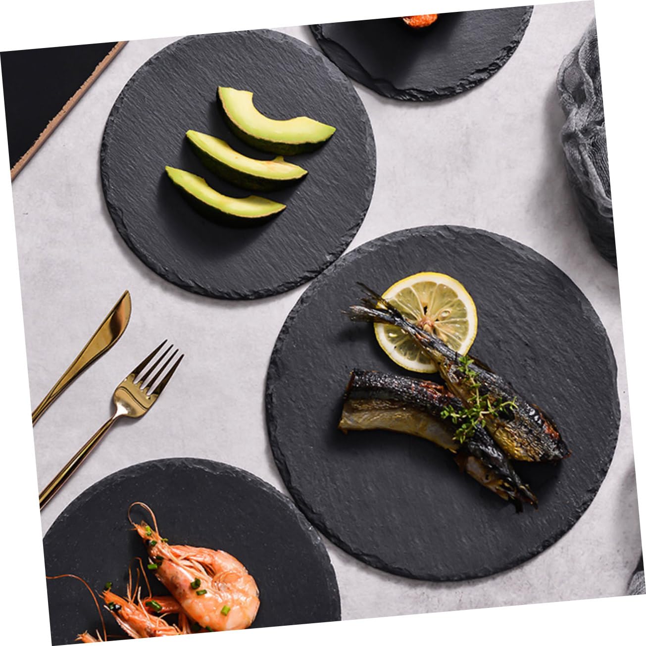 SECFOU Plato Redondo de Pizarra Natural Negro para Servir Comida | Multiuso para Desayuno y Postres, Estilo Rústico Chic, Adecuado para Hotel y Restaurante Occidental