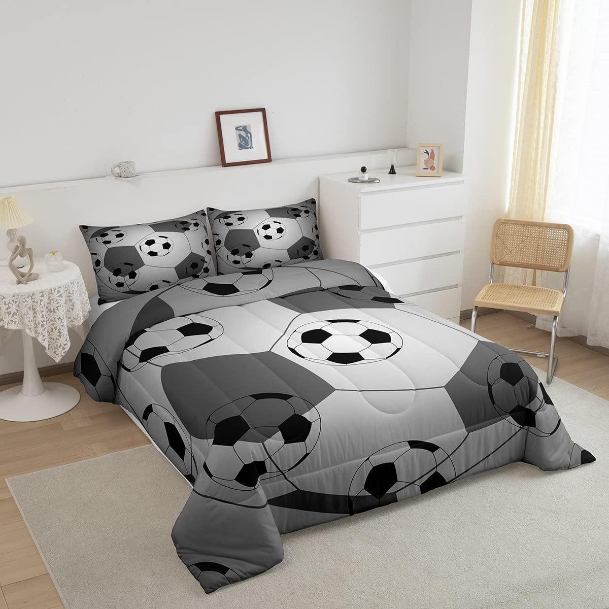 Juego de edredón de fútbol con temática deportiva, juego de cama de pelota de fútbol, juego de edredón acolchado gris para niños, niñas, adolescentes, microfibra, tamaño King, 3 piezas