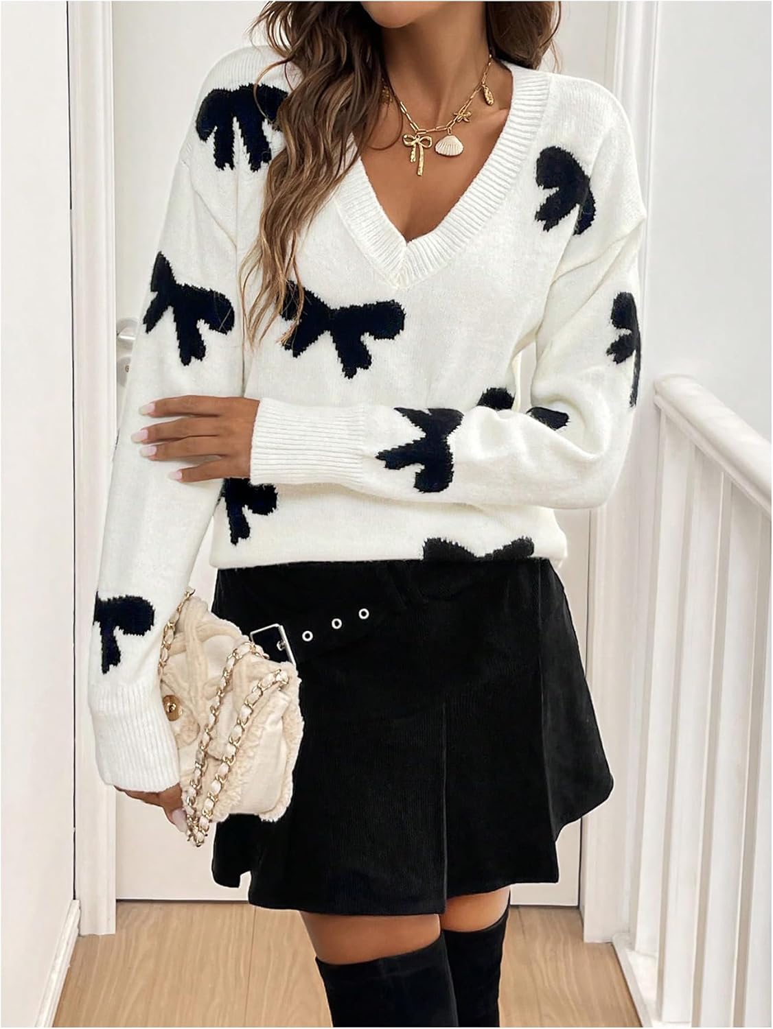 Women's Bow Print Sweaters V Neck Lightweight Sweater Long Sleeve Pullovers Knit Top - Image 4